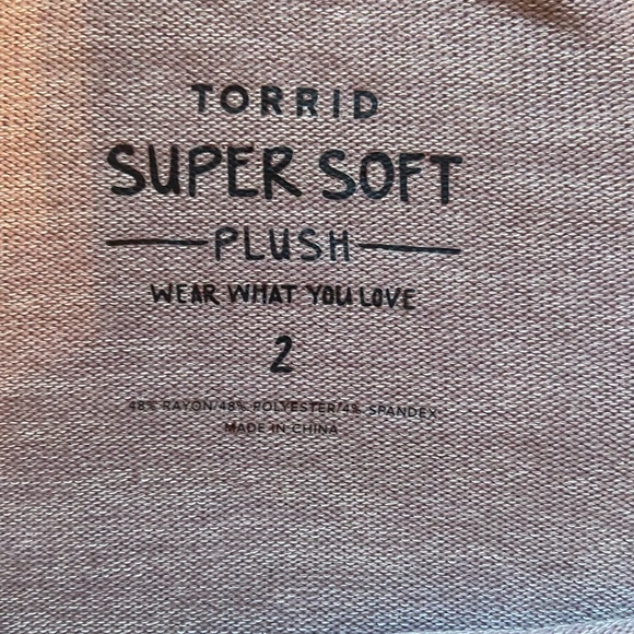 Torrid SUPER SOFT PLUSH 2X brushed OFF SHOULDER PULLOVER tunic lavender pink - Picture 3 of 5